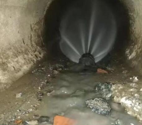 三伏潭镇市政管道清淤