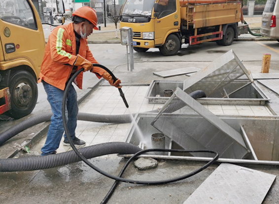 三伏潭镇隔油池清理